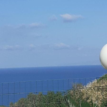 ホテル La Casa Delle Delizie メッシーナ エクステリア 写真
