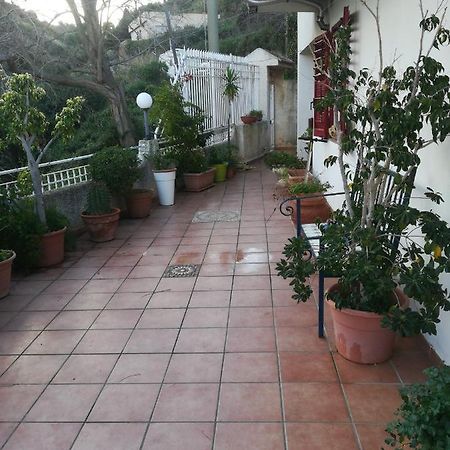 ホテル La Casa Delle Delizie メッシーナ エクステリア 写真